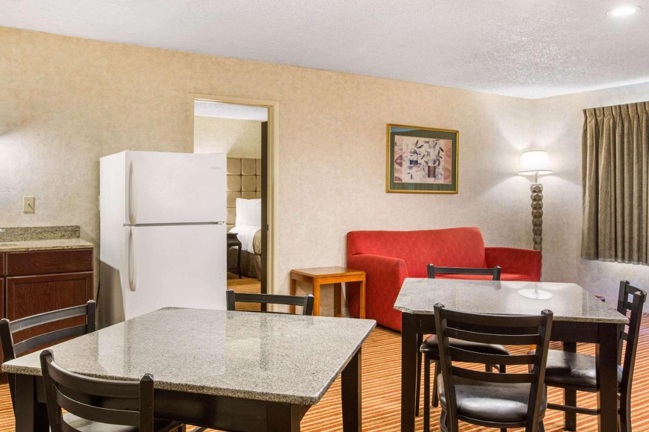 Rodeway Inn & Suites El Cajon San Diego East Dış mekan fotoğraf